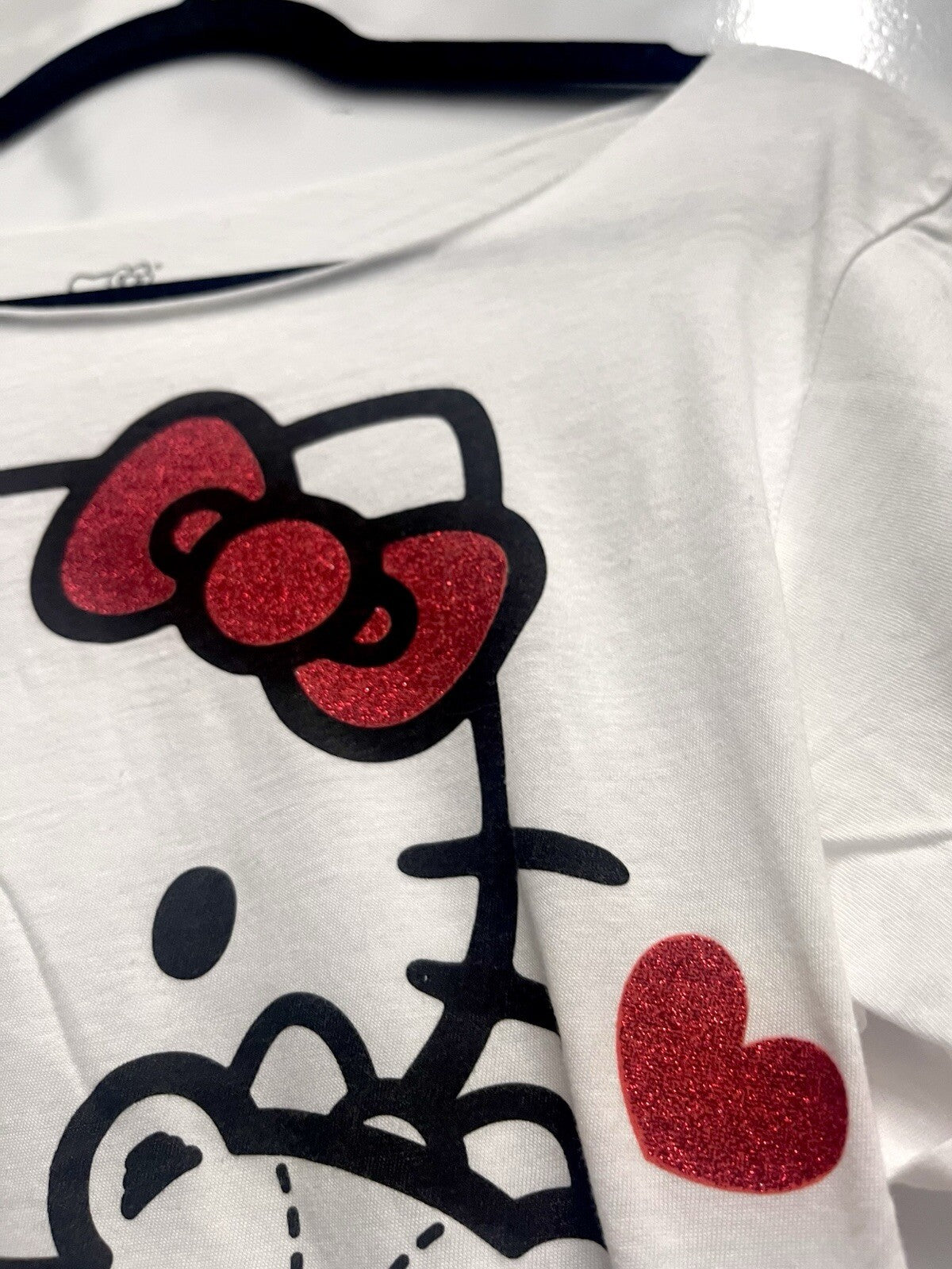 Hello kitty 40th Aniv  Sanrio characters Kawaii Wht Shoulder  NEW W/tag M