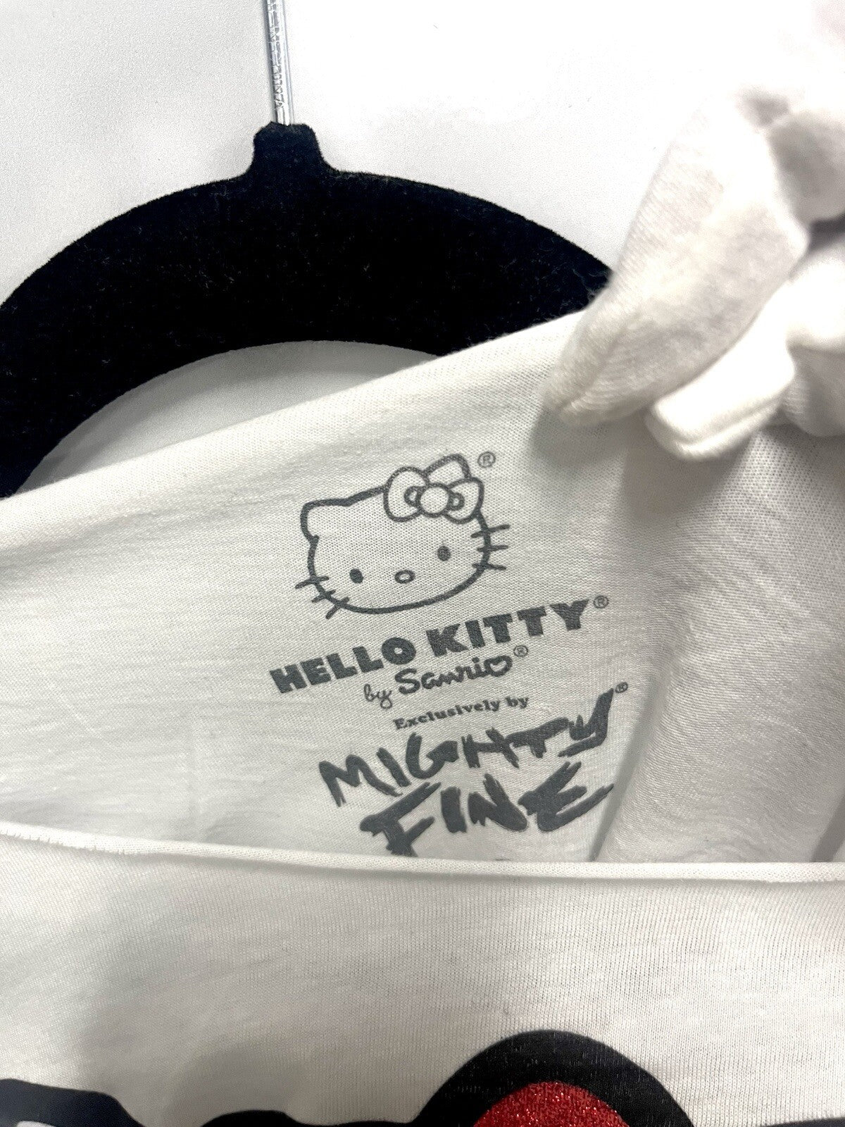 Hello kitty 40th Aniv  Sanrio characters Kawaii Wht Shoulder  NEW W/tag M