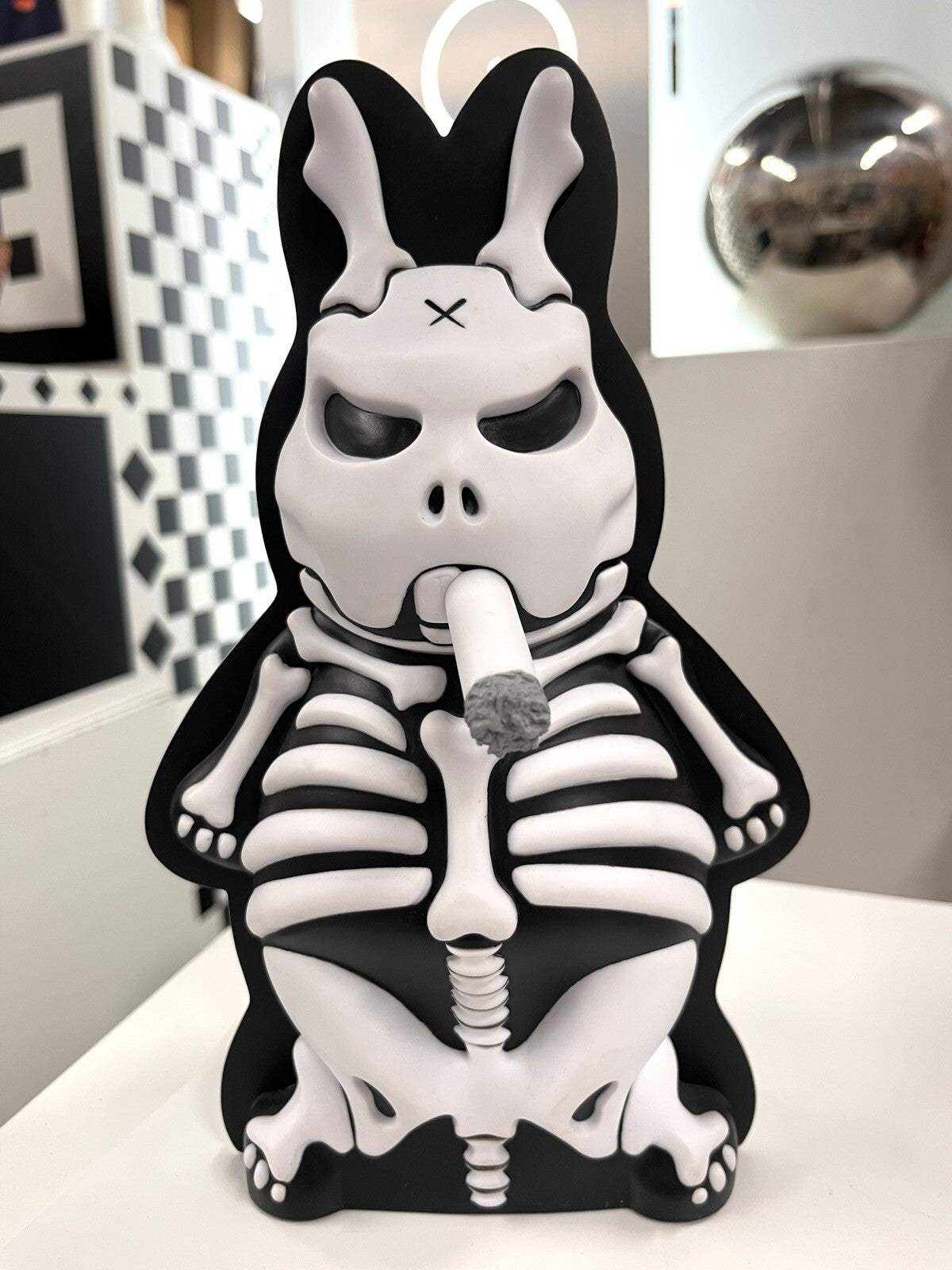 Frank Kozik SMORKIN LABBIT  Double Sided Standing Vinyl Toy Figure 10" KIDROBOT