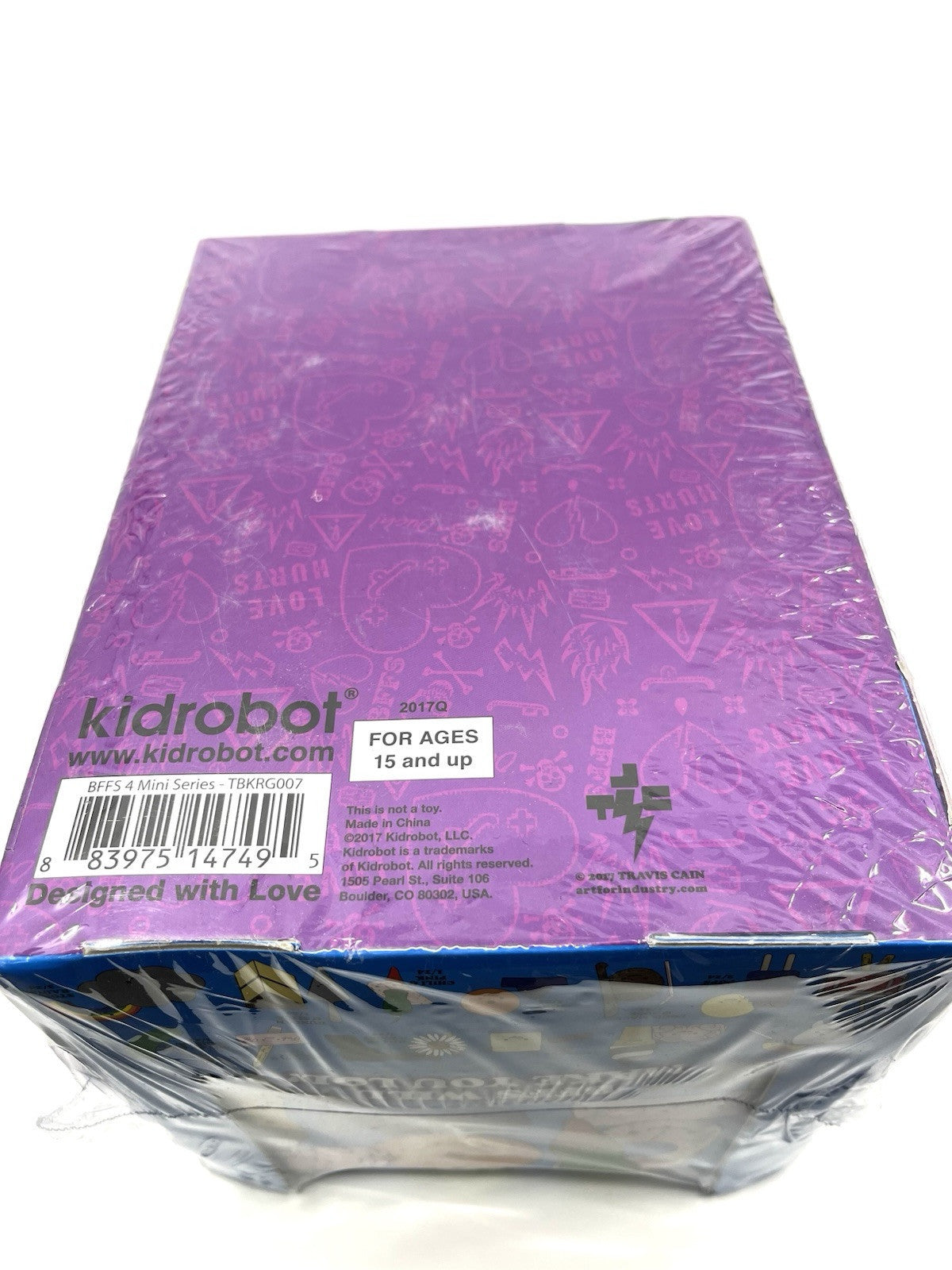 A CASE Of BFF SERIES(24) FULLSET DESIGNER VINYL3" KIDROBOT TRAVIS CAIN UNOPENED
