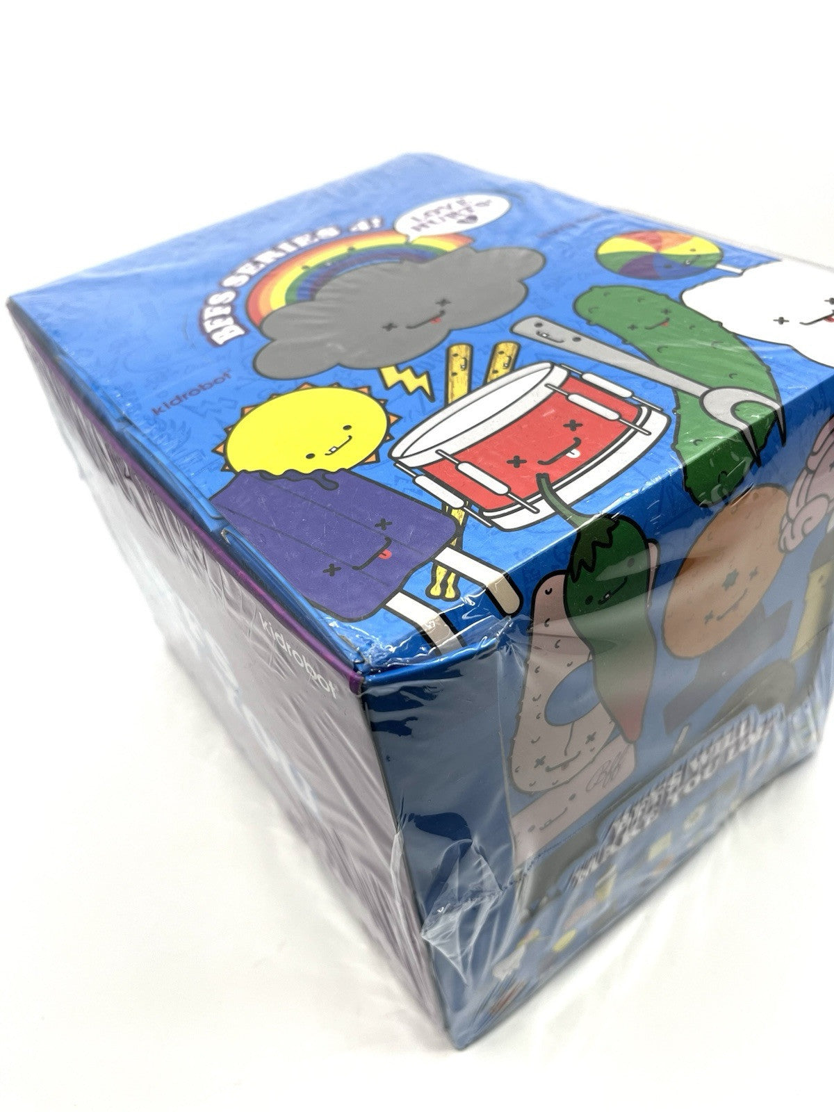 A CASE Of BFF SERIES(24) FULLSET DESIGNER VINYL3" KIDROBOT TRAVIS CAIN UNOPENED