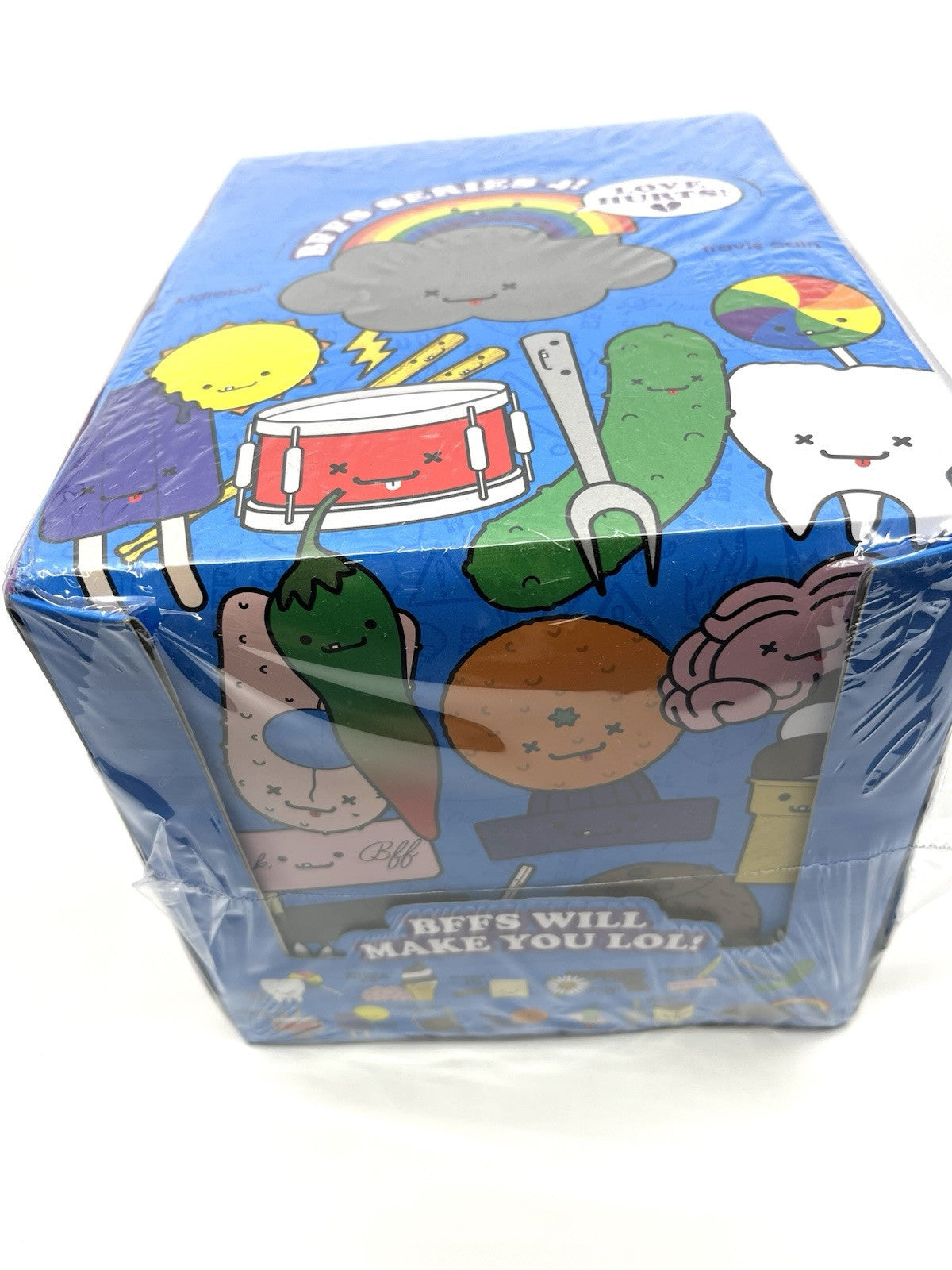 A CASE Of BFF SERIES(24) FULLSET DESIGNER VINYL3" KIDROBOT TRAVIS CAIN UNOPENED