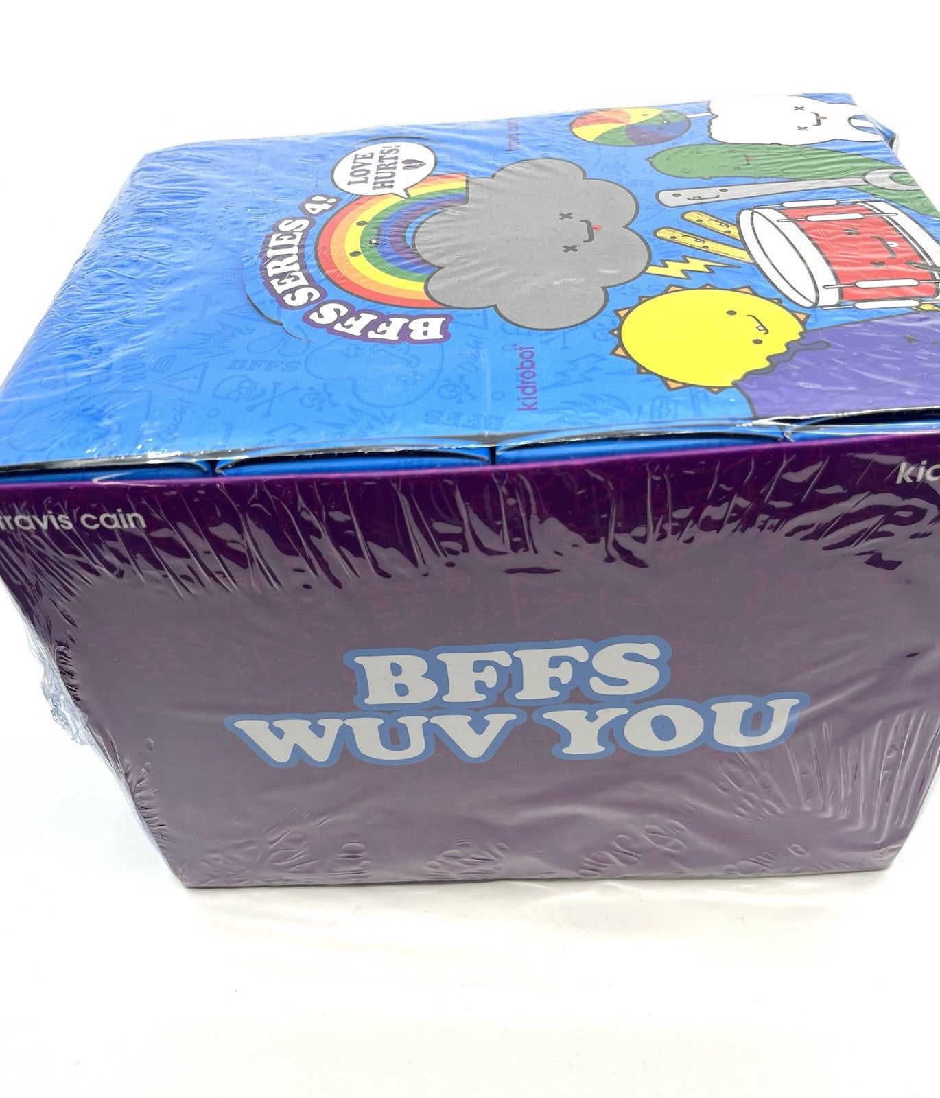 A CASE Of BFF SERIES(24) FULLSET DESIGNER VINYL3" KIDROBOT TRAVIS CAIN UNOPENED